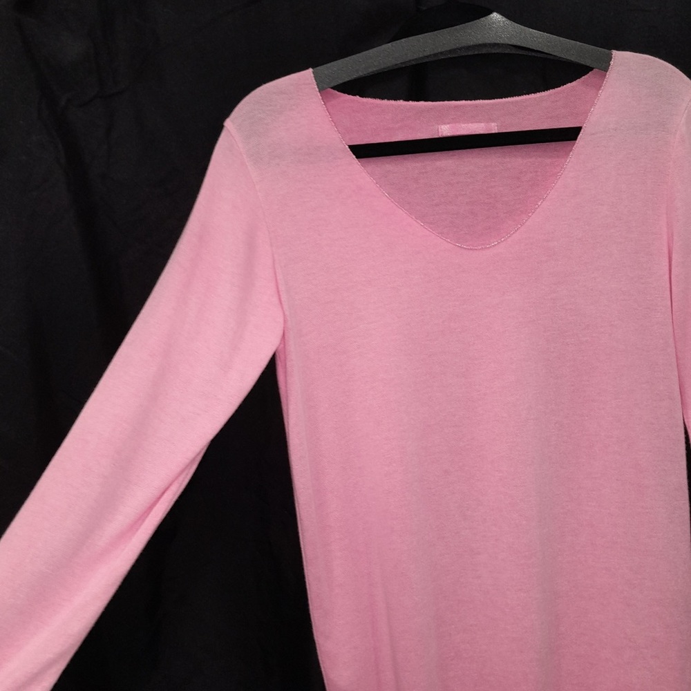 Pink long sleeve top, 90% viscose /polyester